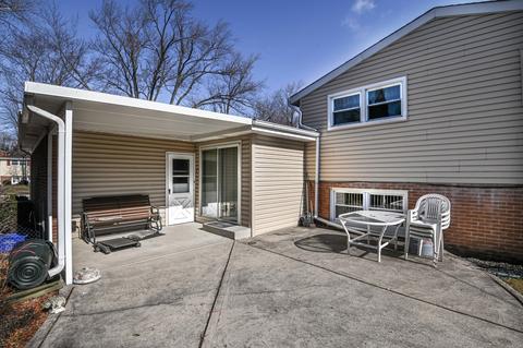 81 Windsor Dr, Des Plaines, IL 60018 photo 3