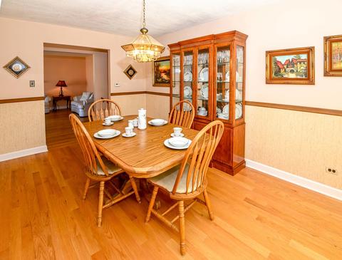 81 Windsor Dr, Des Plaines, IL 60018 photo 6