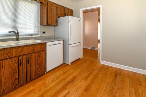 81 Windsor Dr, Des Plaines, IL 60018 photo 9