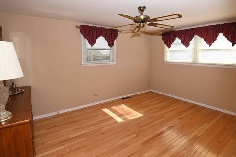 81 Windsor Dr, Des Plaines, IL 60018 photo 10