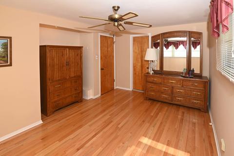 81 Windsor Dr, Des Plaines, IL 60018 photo 11