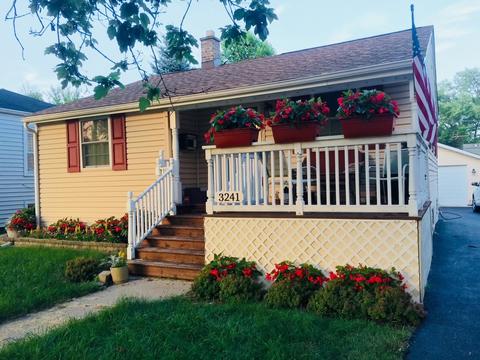 3241 Sangamon St, Steger, IL 60475 photo 2
