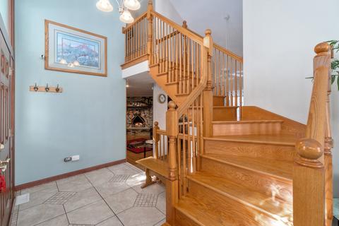 421 Simone Dr, Des Plaines, IL 60016 photo 5