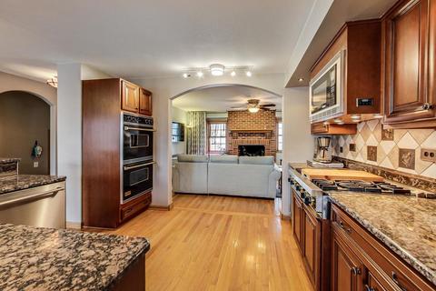 281 E Wilson St, Elmhurst, IL 60126 photo 10