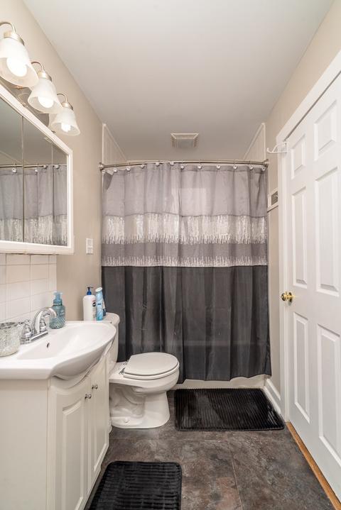 708 E Benton St, Morris, IL 60450 photo 13