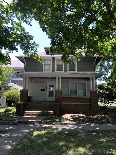 207 N Gregory St, Urbana, IL 61801