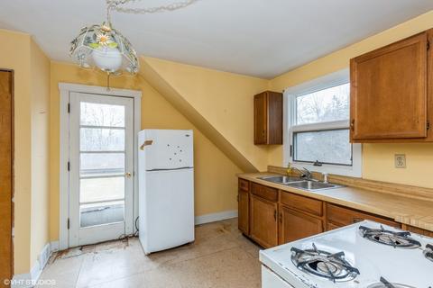 1624 E Lincoln Ave, Des Plaines, IL 60018 photo 8