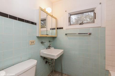 1624 E Lincoln Ave, Des Plaines, IL 60018 photo 9