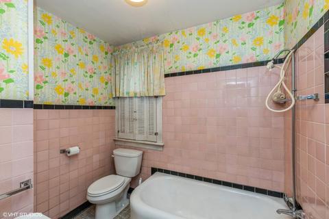 1624 E Lincoln Ave, Des Plaines, IL 60018 photo 4