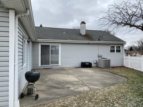 205 E Winthrop Ave, Addison, IL 60101 photo 3