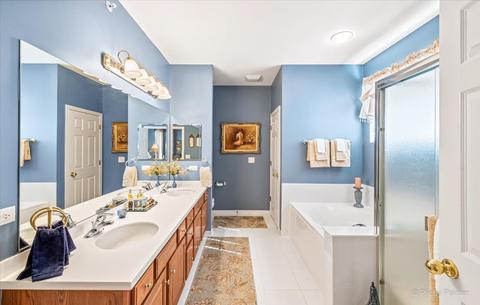 1850 Avon Dr, Hoffman Estates, IL 60192 photo 18