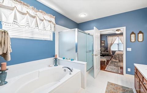 1850 Avon Dr, Hoffman Estates, IL 60192 photo 19