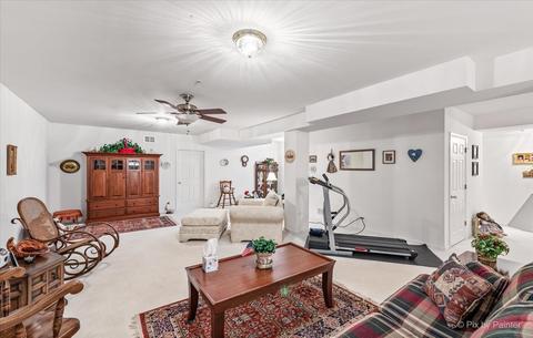 1850 Avon Dr, Hoffman Estates, IL 60192 photo 25
