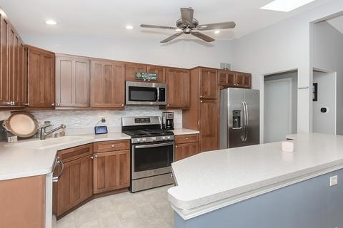 2210 Central Rd, Rolling Meadows, IL 60008 photo 9