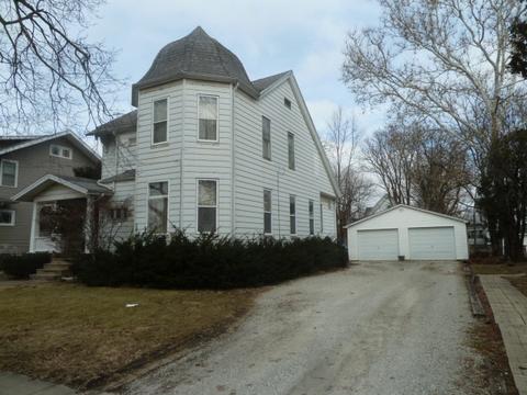 612 E Chestnut St, Bloomington, IL 61701 photo 2