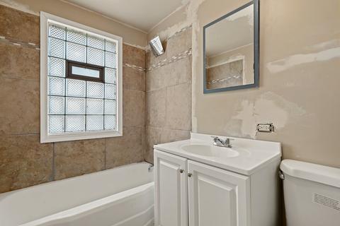 740 E 153rd St, Phoenix, IL 60426 photo 17