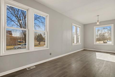 740 E 153rd St, Phoenix, IL 60426 photo 9