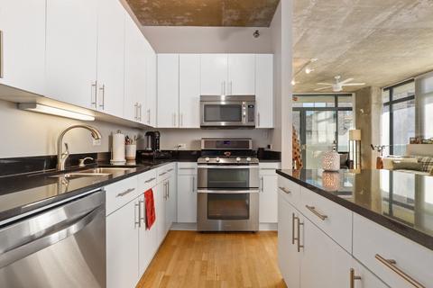 321 S Sangamon St #606, Chicago, IL 60607 photo 8