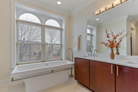 4401 S Berkeley Ave, Chicago, IL 60653 photo 27