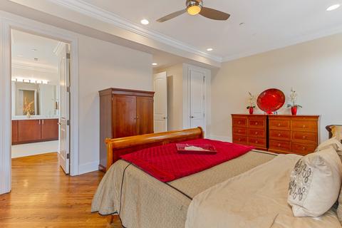 4401 S Berkeley Ave, Chicago, IL 60653 photo 25