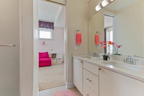 4401 S Berkeley Ave, Chicago, IL 60653 photo 31