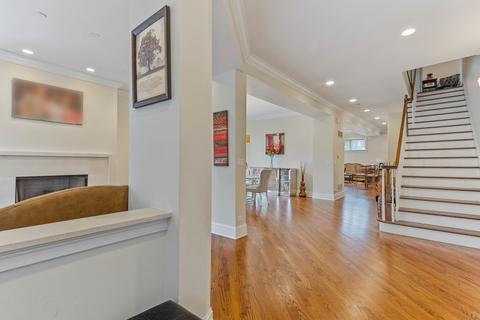 4401 S Berkeley Ave, Chicago, IL 60653 photo 8