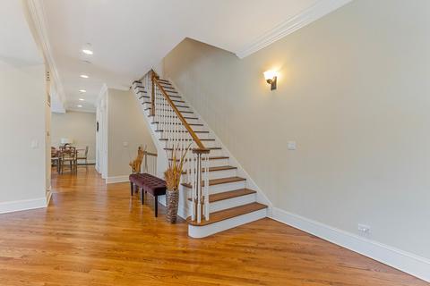4401 S Berkeley Ave, Chicago, IL 60653 photo 13