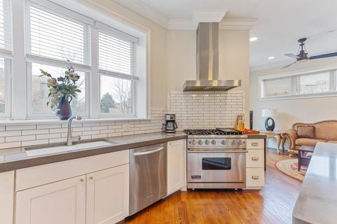 4401 S Berkeley Ave, Chicago, IL 60653 photo 17
