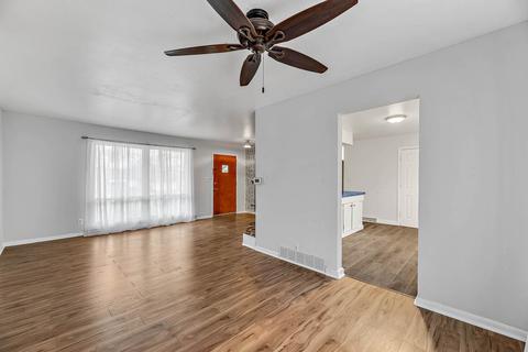 3813 W High St, Mchenry, IL 60050 photo 4