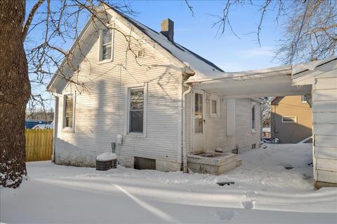 202 Packard St, Bloomington, IL 61701 photo 2