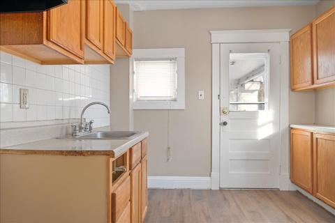 202 Packard St, Bloomington, IL 61701 photo 9