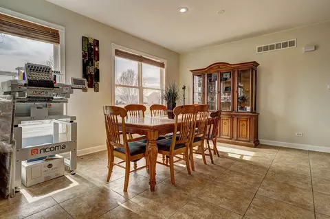 2205 Park Ridge Dr, Plainfield, IL 60586 photo 4