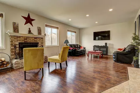 2205 Park Ridge Dr, Plainfield, IL 60586 photo 9