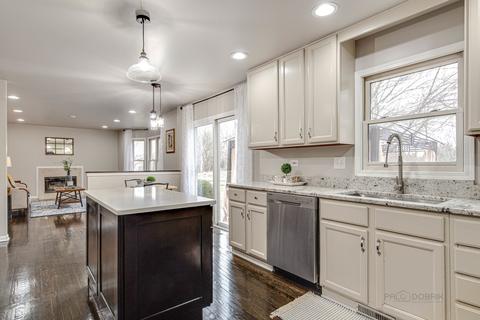154 Barnes Rd, Elgin, IL 60124 photo 14