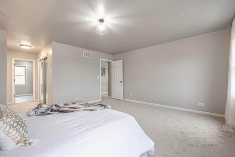 154 Barnes Rd, Elgin, IL 60124 photo 18