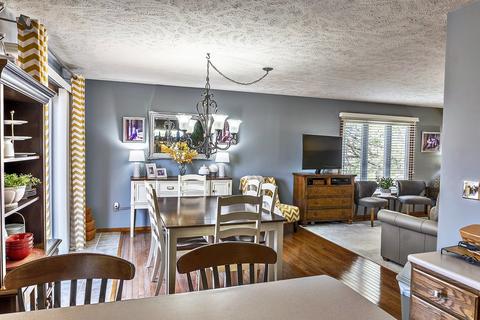 2001 Lake Bluff Rd, Bloomington, IL 61704 photo 13