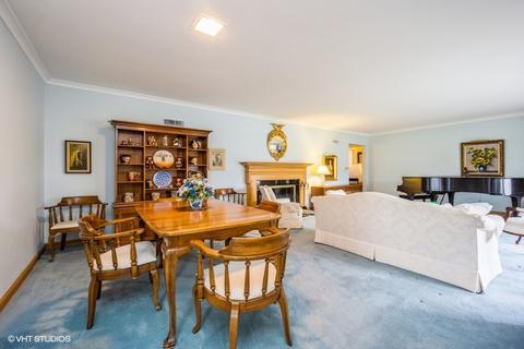 3 Briar Rd, Golf, IL 60029 photo 4