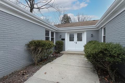 4450 Dawngate Ln, Rolling Meadows, IL 60008 photo 2