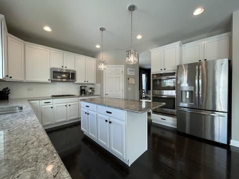 2011 Mary Ct, Wheaton, IL 60187 photo 5