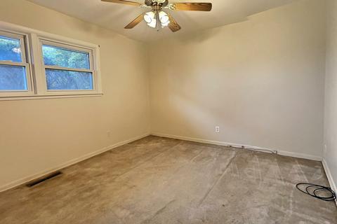 1622 May Dr, Johnsburg, IL 60051 photo 10