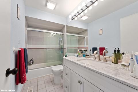 490 Rustic Dr, Wheeling, IL 60090 photo 11