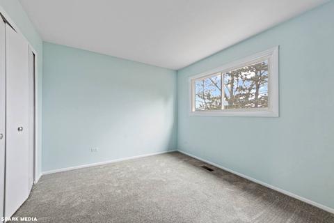 490 Rustic Dr, Wheeling, IL 60090 photo 14