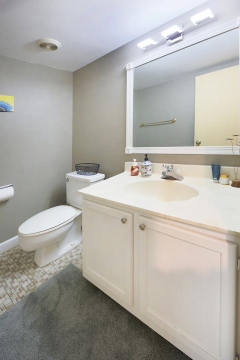 628 Naples Ct, Glenview, IL 60025 photo 10