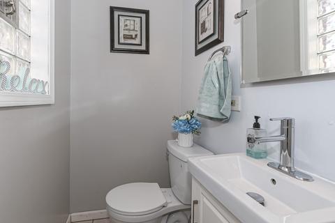 1452 Willow Ave, Des Plaines, IL 60016 photo 14
