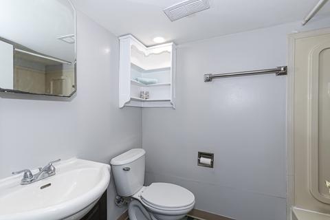 1452 Willow Ave, Des Plaines, IL 60016 photo 18