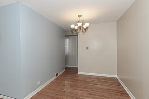 1452 Willow Ave, Des Plaines, IL 60016 photo 9