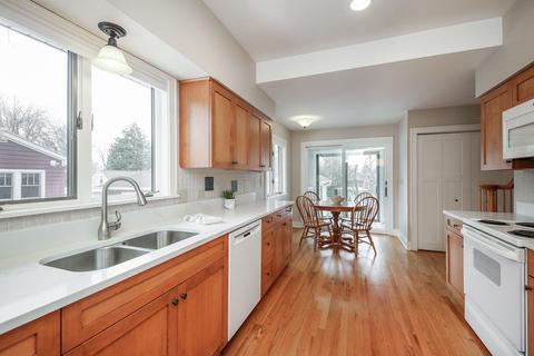 421 Evergreen St, Wheaton, IL 60187 photo 8
