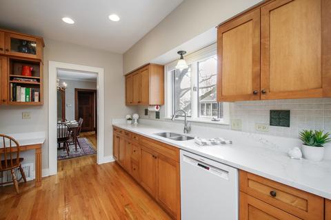 421 Evergreen St, Wheaton, IL 60187 photo 9