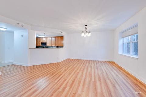 1 Itasca Pl #114, Itasca, IL 60143 photo 4
