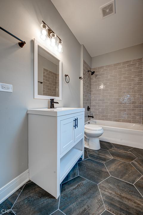 1532 E 76th Pl, Chicago, IL 60619 photo 12